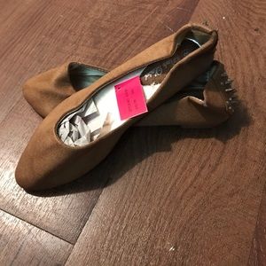 Tan ballerina slippers